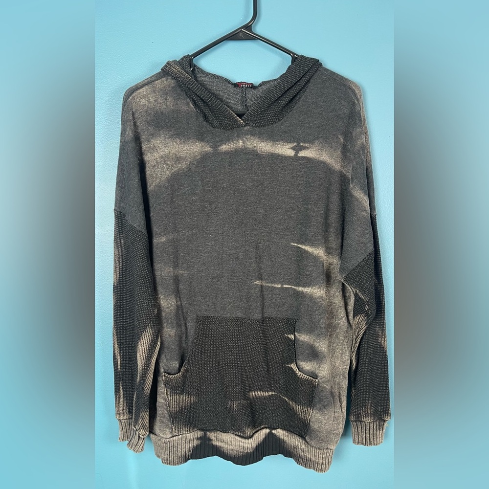 TPARTY WAFFLE KNIT HOODIE SIZE MEDIUM